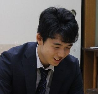 藤井四段、負け将棋を勝ち将棋に