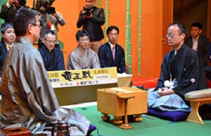 竜王戦、羽生棋聖がまず先勝