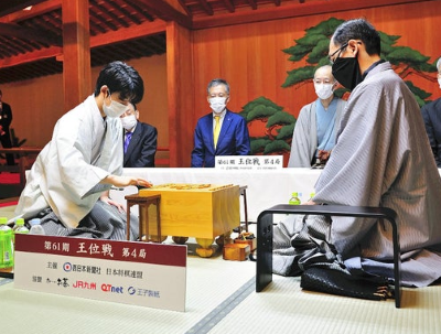 藤井聡太棋聖、二冠なるか？